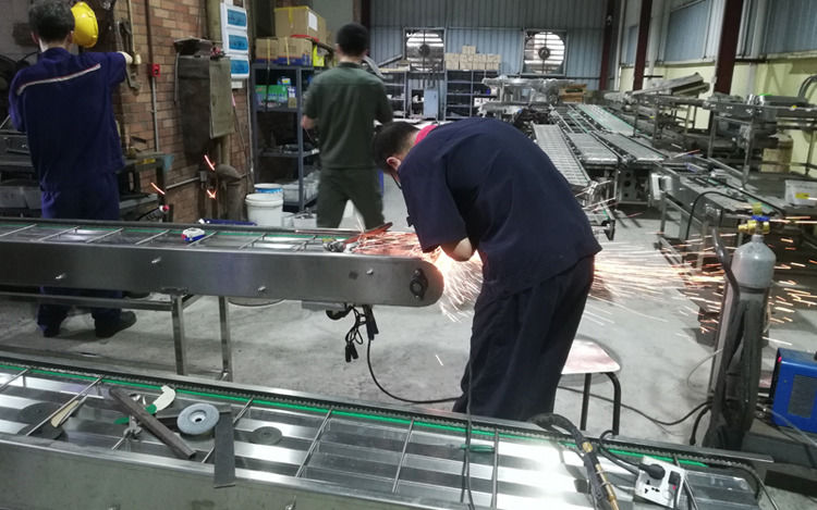 Σύστημα ελέγχου PLC Αυτοματοποιημένη Μηχανή Κεφαλοειδών Για Γρήγορη Παραγωγή 380V/220V